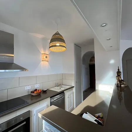 De Standing Ile-rousse - Grande Terrasse Vue Exceptionnelle Апартаменты *